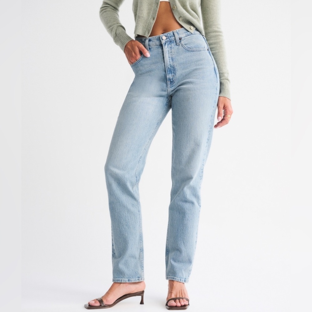 Abercrombie & Fitch Curve Love Ultra High Rise 90s Straight